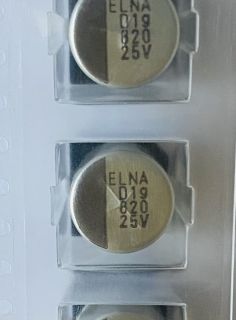 10 x SMD Elko Kondensator 820µF 25V 105°C ; RZD-25V821MH10TQ-R2 ELNA