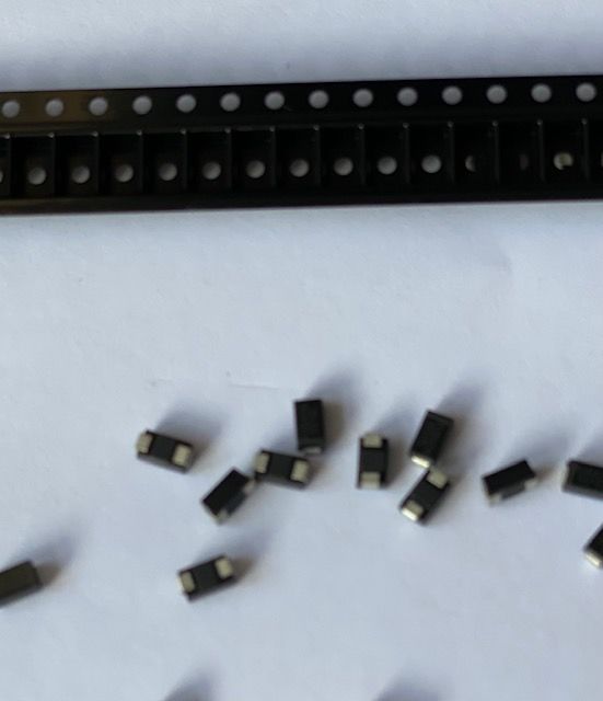 20 xSMD Schottky Diode 60V 1A PANJIT Gleichrichter SMD